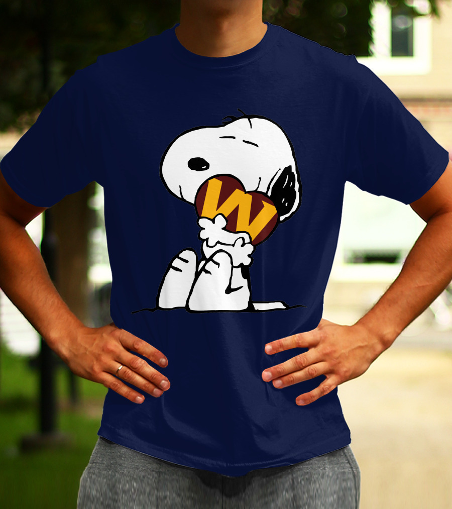 Snoopy Hugging Washington Football Heart T-Shirt