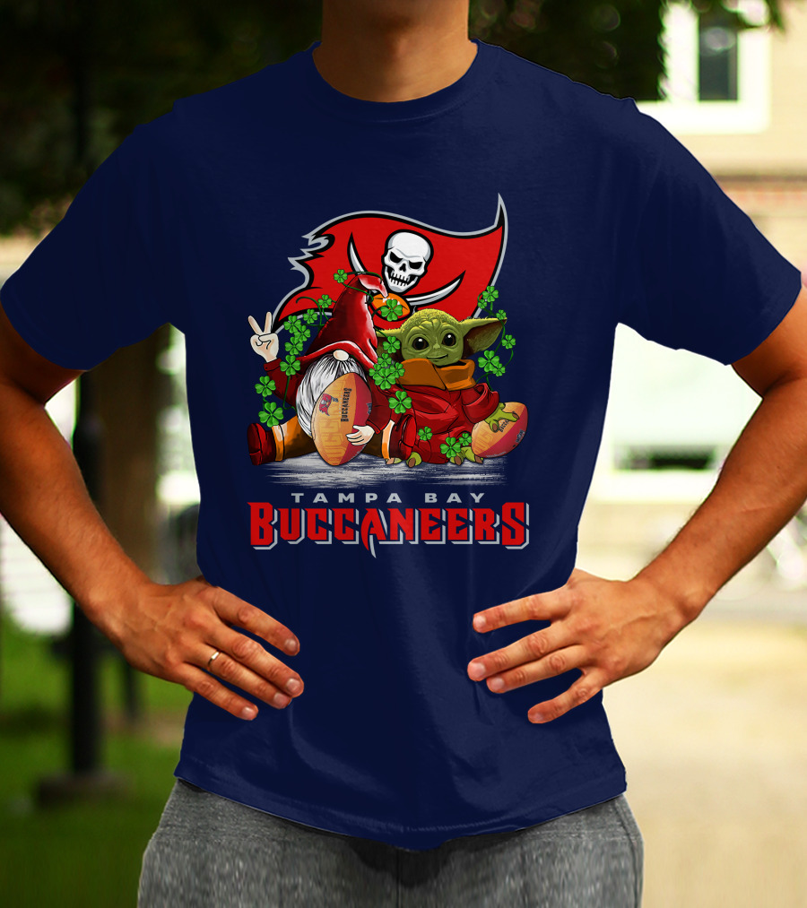 Tampa Bay Buccaneers Gnome And Baby Alien Football Peace T-Shirt