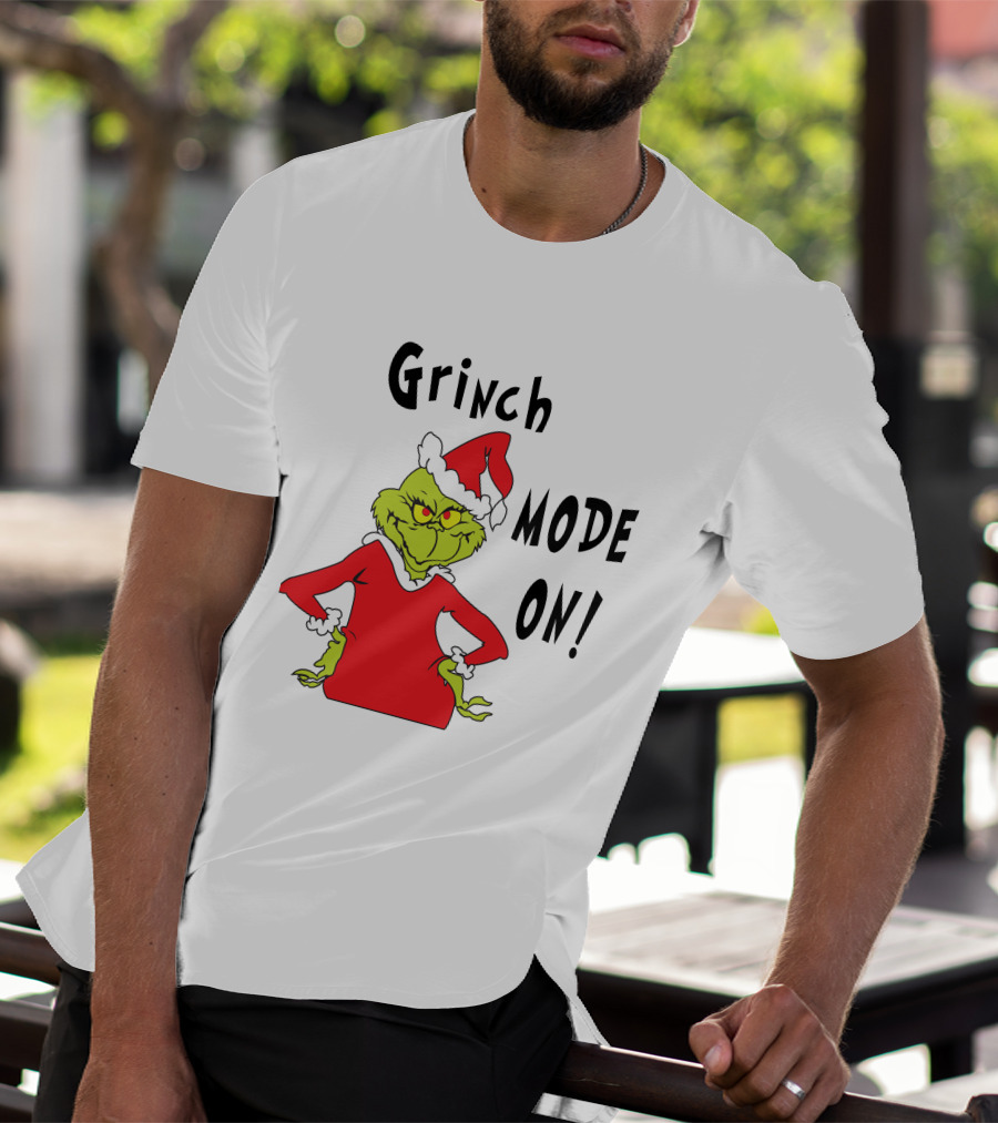 Grinch Mode On Santa Hat Red T-Shirt