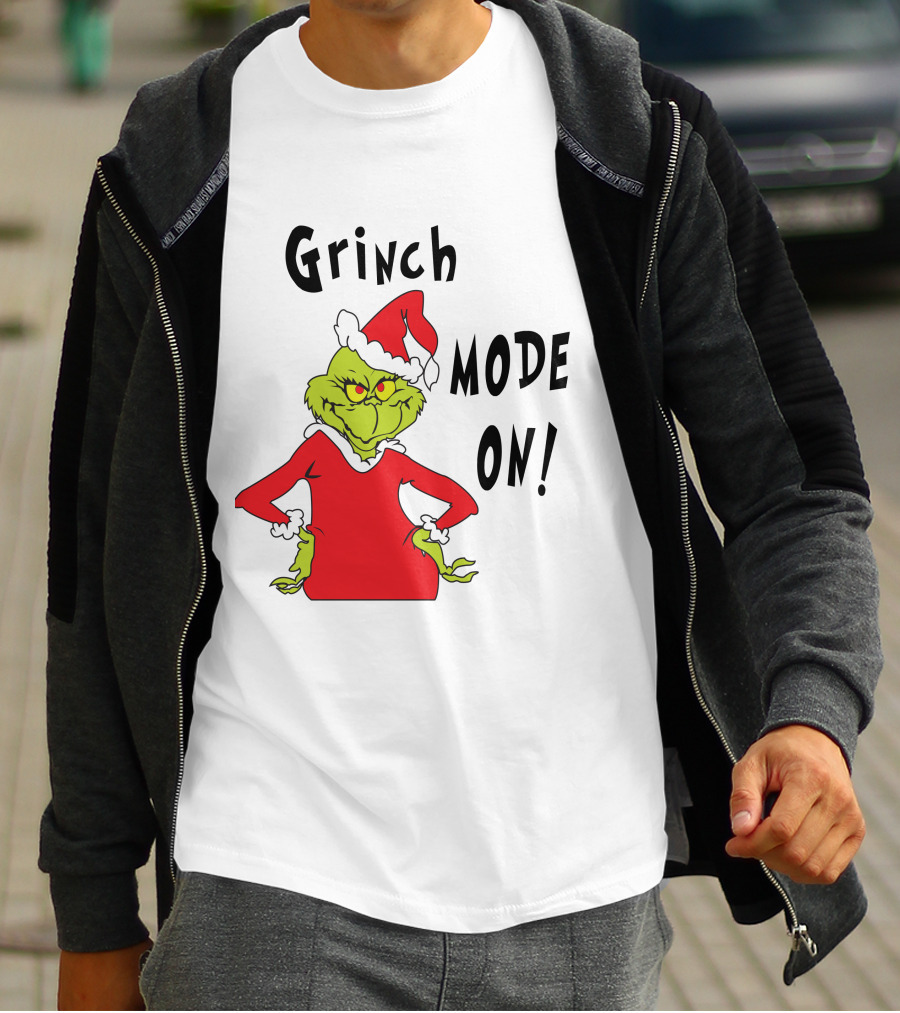 Grinch Mode On Santa Hat Red T-Shirt