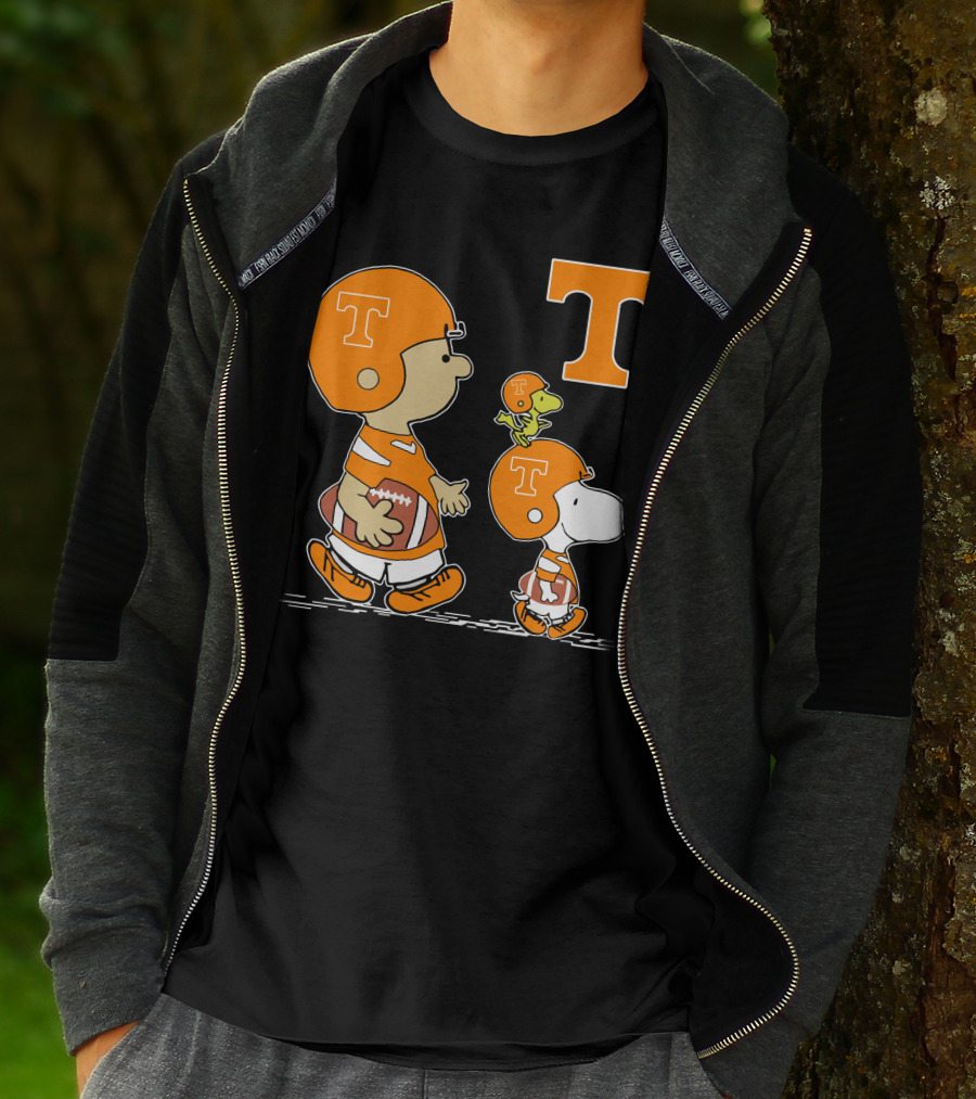 Tennessee Volunteers Peanuts Characters Football Helmet Charlie Brown Snoopy Woodstock T-Shirt