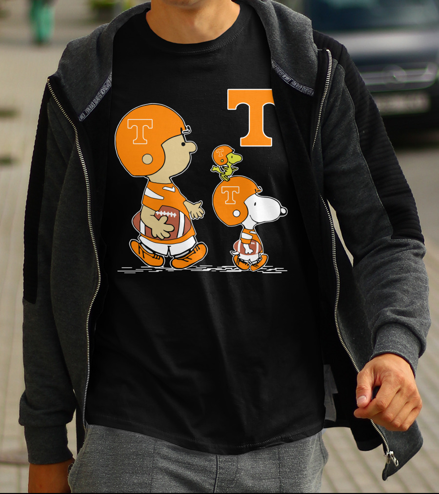 Tennessee Volunteers Peanuts Characters Football Helmet Charlie Brown Snoopy Woodstock T-Shirt