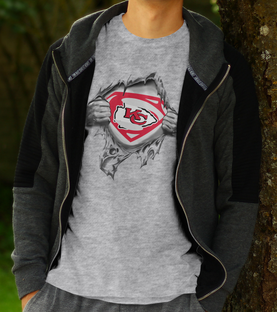 Kansas City Chiefs Superman Logo Shield Tear T-Shirt
