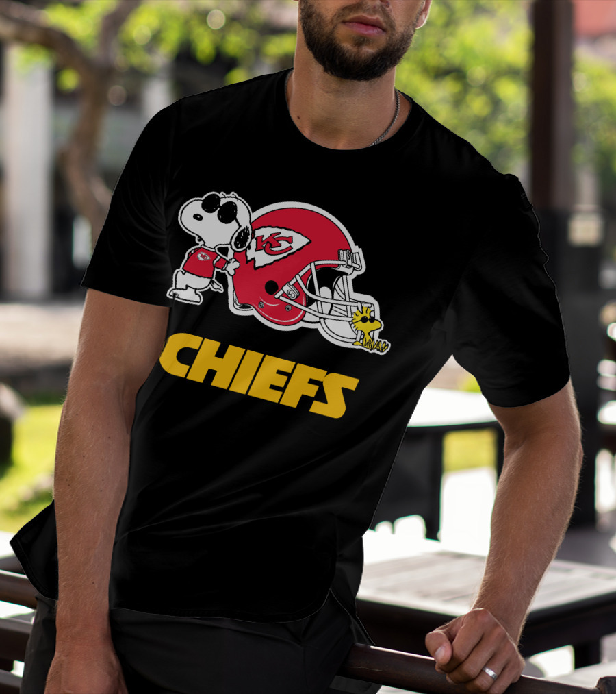 Kansas City Chiefs Snoopy Joe Cool Woodstock Helmet Chiefs T-Shirt