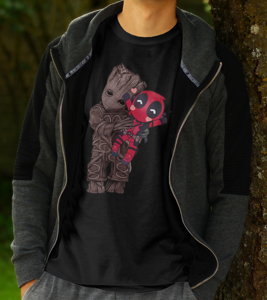 Groot Hugging Chibi Deadpool With Hearts T-Shirt