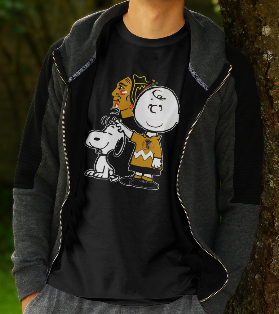 Chicago Blackhawks Charlie Brown And Snoopy T-Shirt