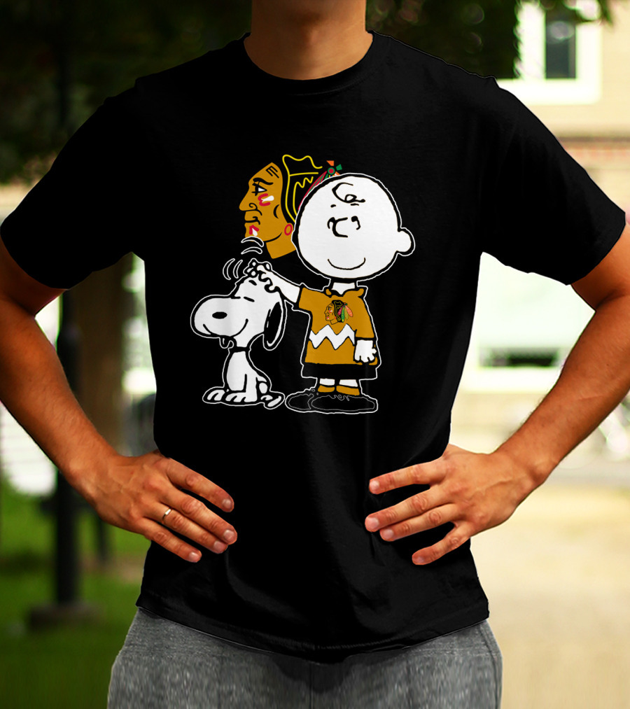 Chicago Blackhawks Charlie Brown And Snoopy T-Shirt