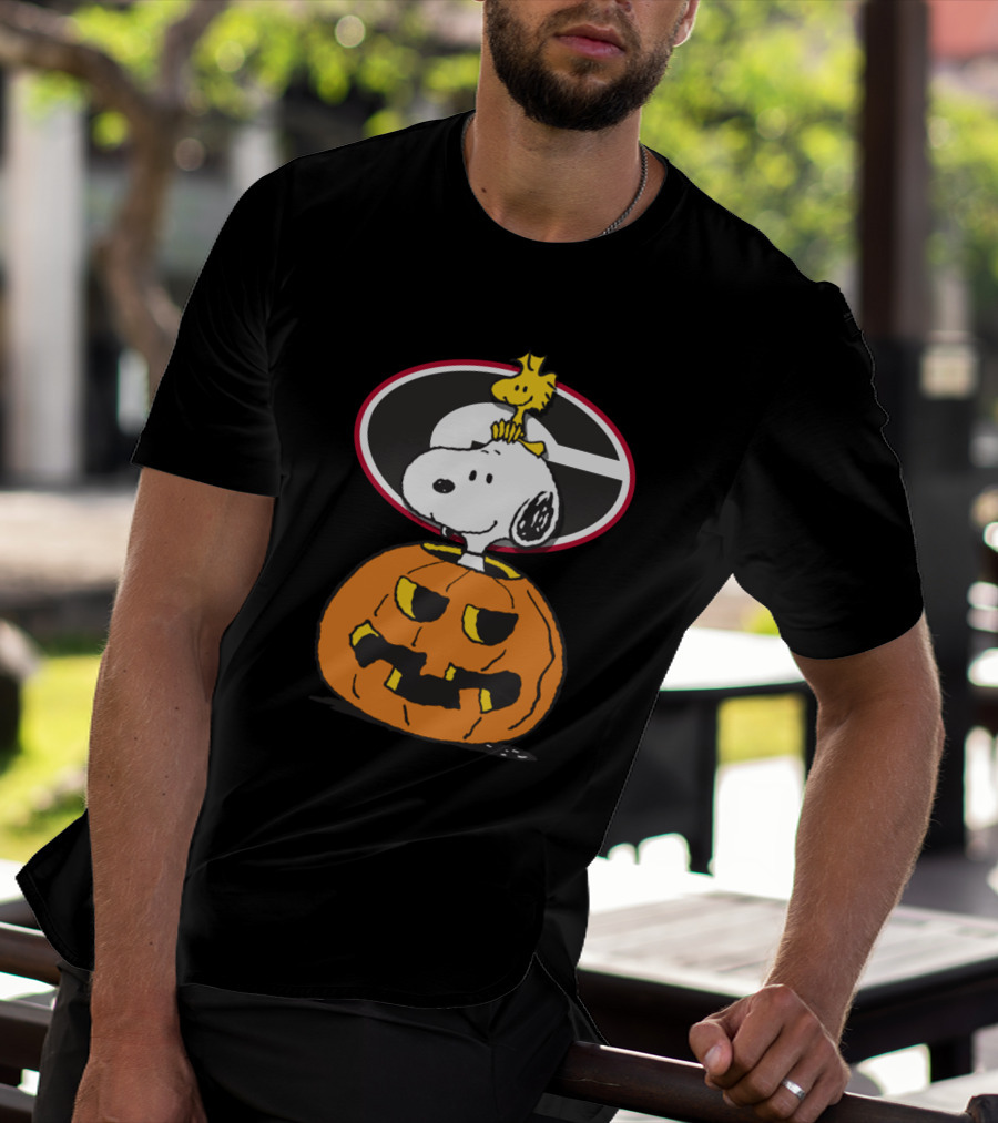 Georgia Bulldogs Football Halloween Snoopy And Woodstock T-Shirt
