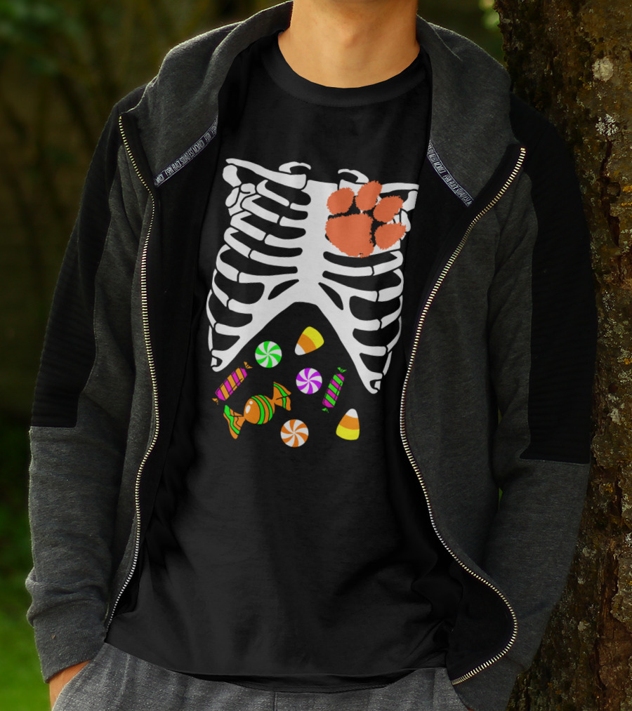 Clemson Tigers Halloween Candy Skeleton Paw Print T-Shirt