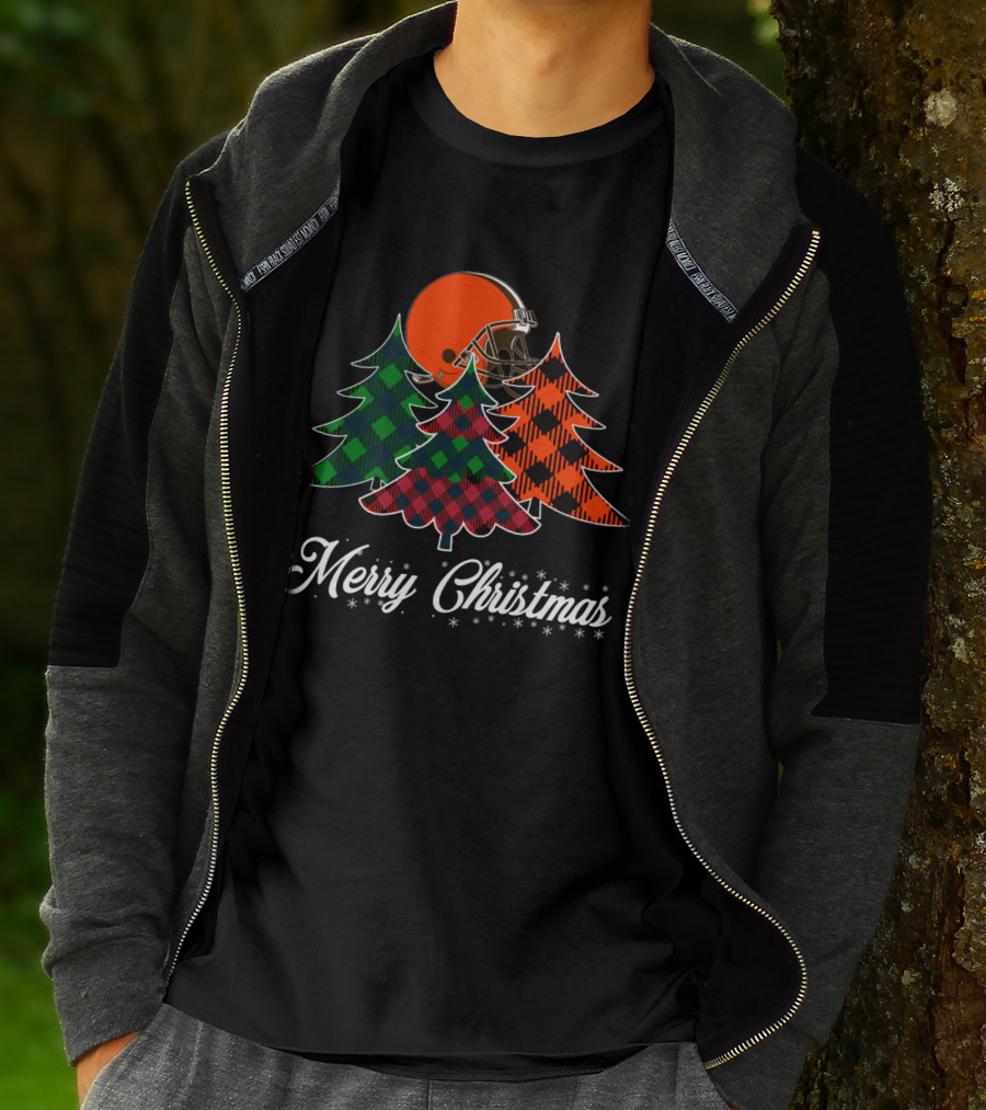 Merry Christmas Cleveland Browns Helmet And Plaid Trees T-Shirt