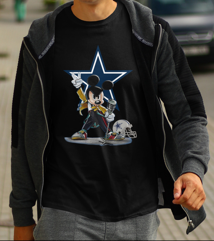 Dallas Cowboys Mickey Star Helmet Mic T-Shirt