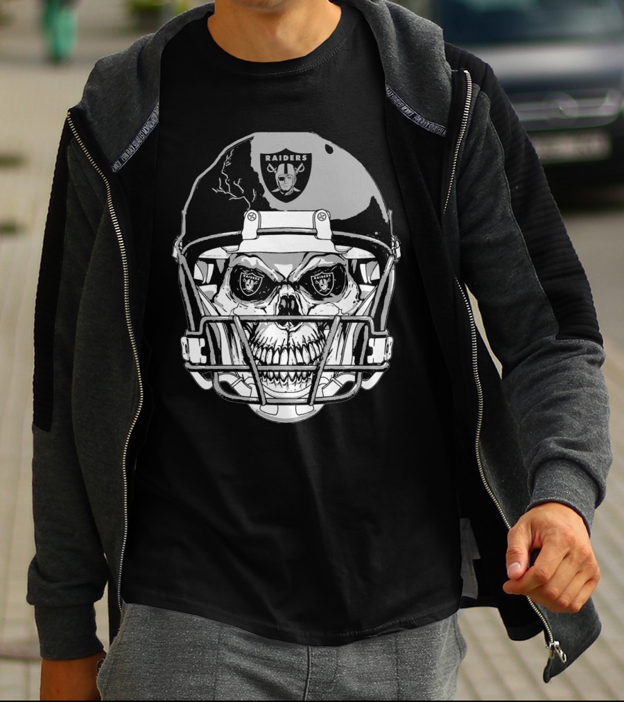 Raider Skull Helmet With Iconic Logo And Lightning Details T-Shirt