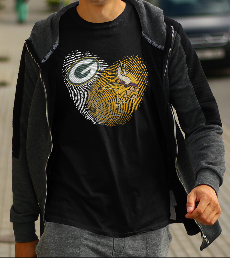 Green Bay Packers And Minnesota Vikings Fingerprint Heart T-Shirt