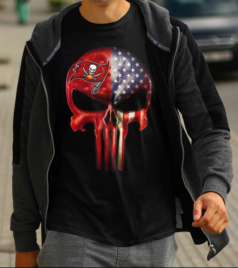 Tampa Bay Buccaneers American Flag Skull For True TAMPA Fan Only T-Shirt