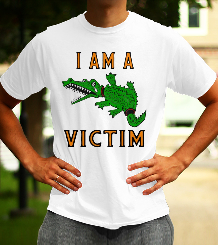I Am A Victim Green Crocodile Cartoon T-Shirt