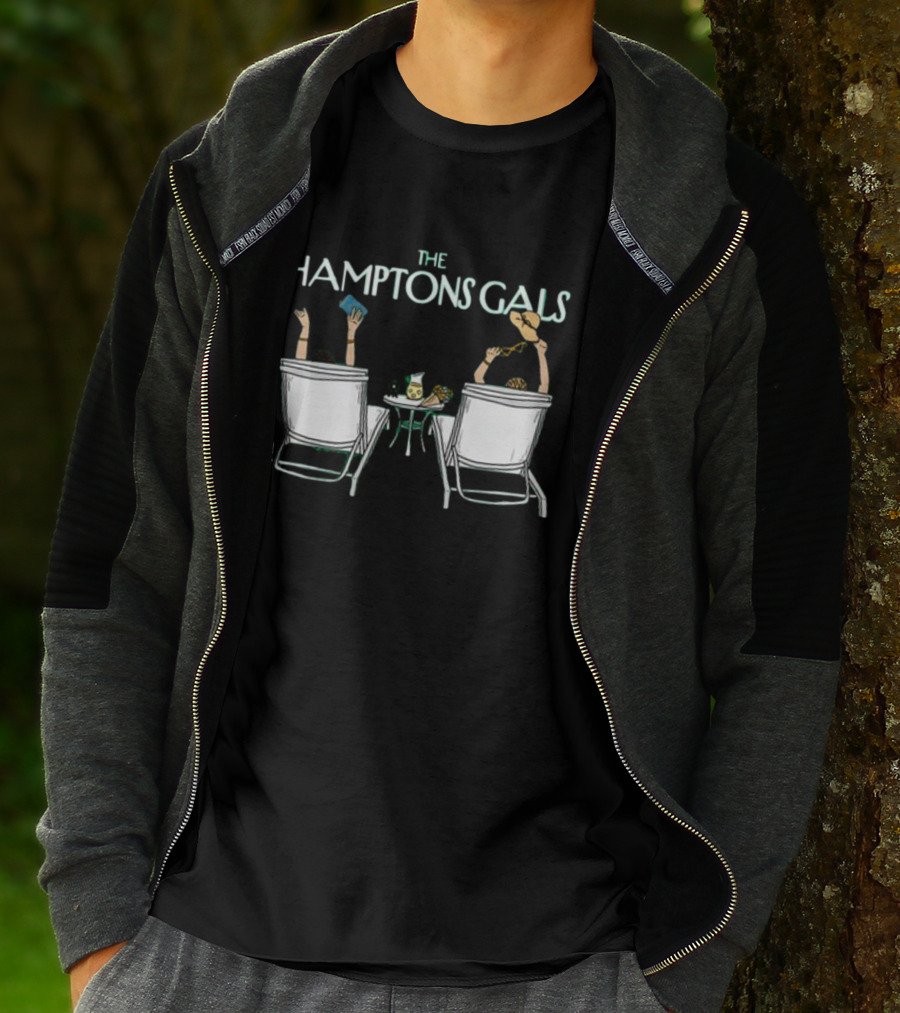 The Hamptons Gals Relaxing Summer Vibes T-Shirt