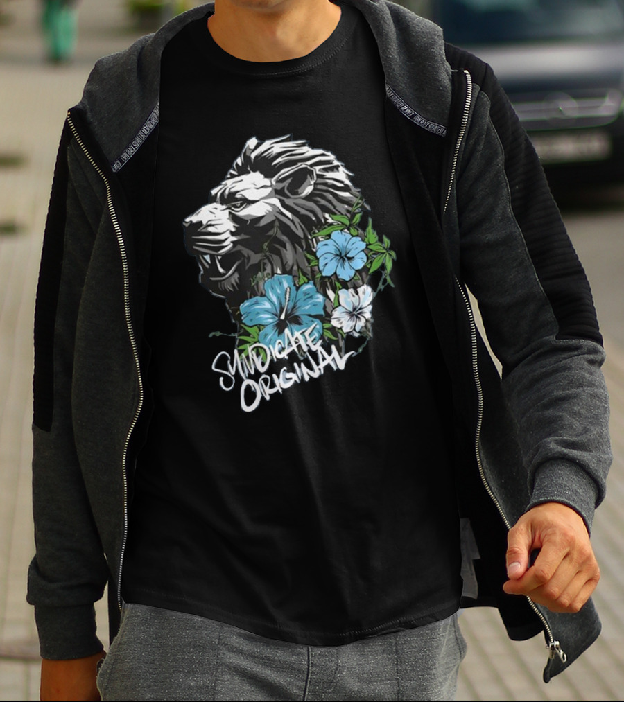 Syndicate Original Lion With Blue Flowers T-Shirt