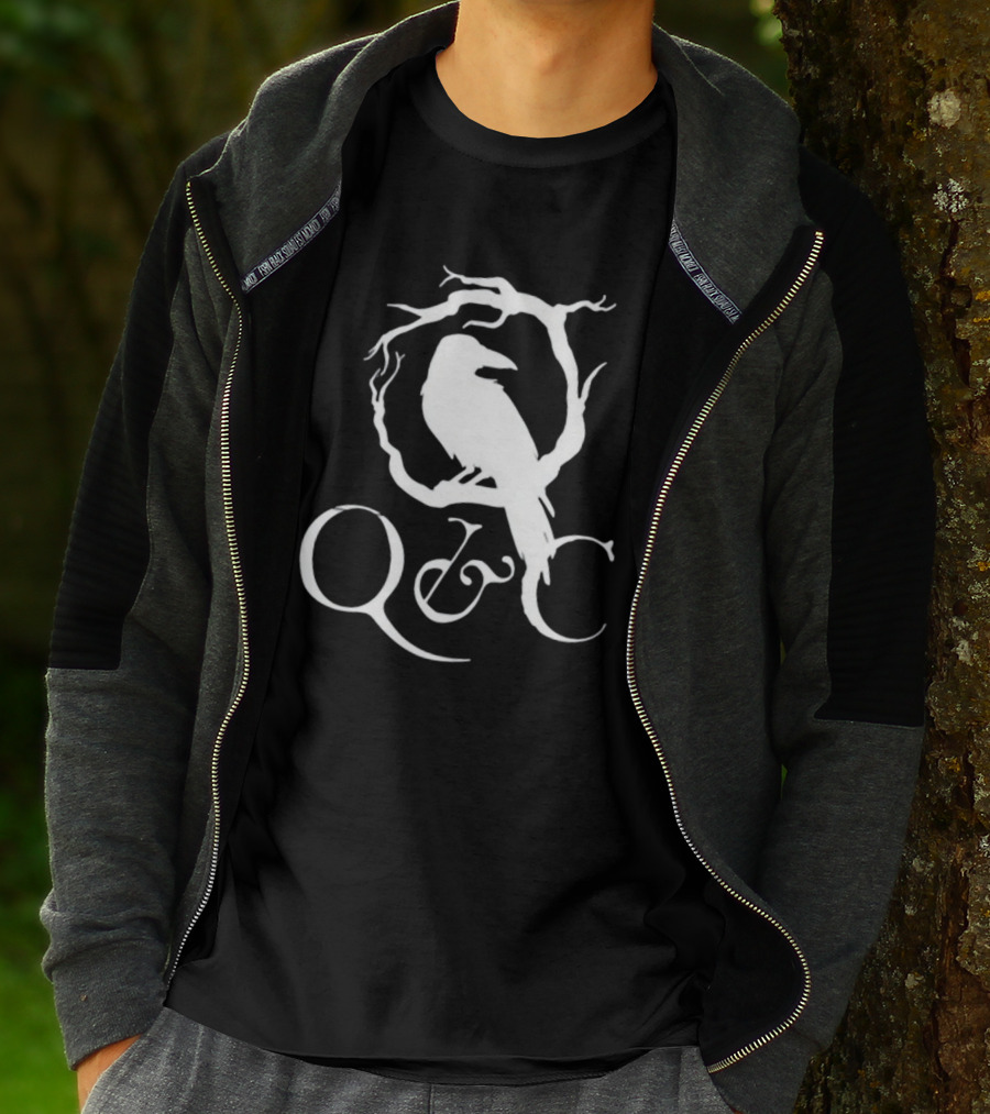 Q&C Heavyweight Bird Silhouette In Tree Branch Circle T-Shirt