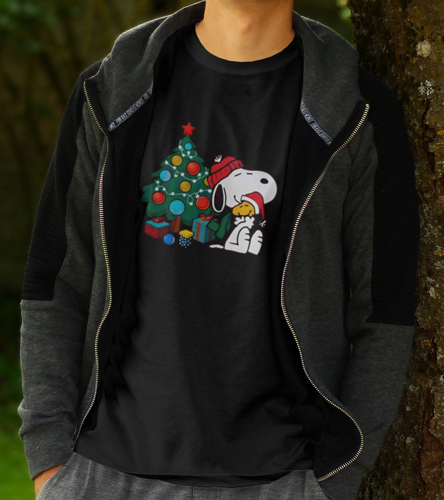 Snoopy And Woodstock Celebrating Christmas By The Tree T-Shirt