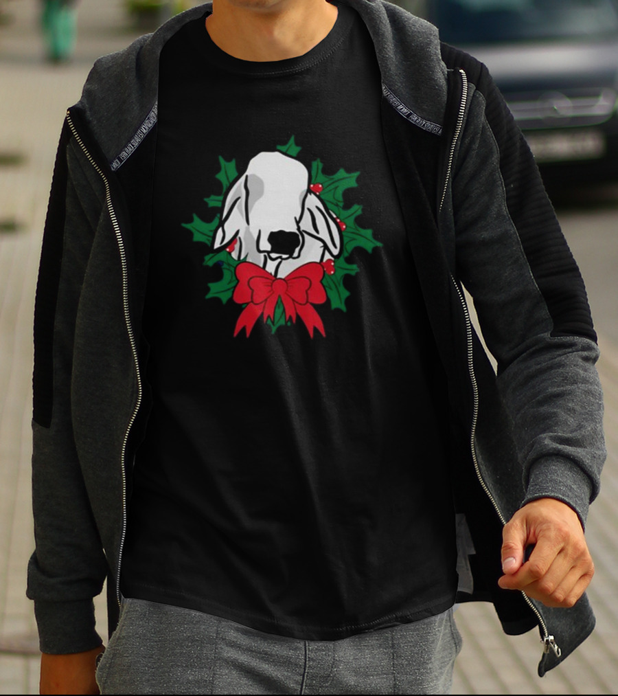 Brahman Cow Head With Festive Christmas Wreath And Bow T-Shirt