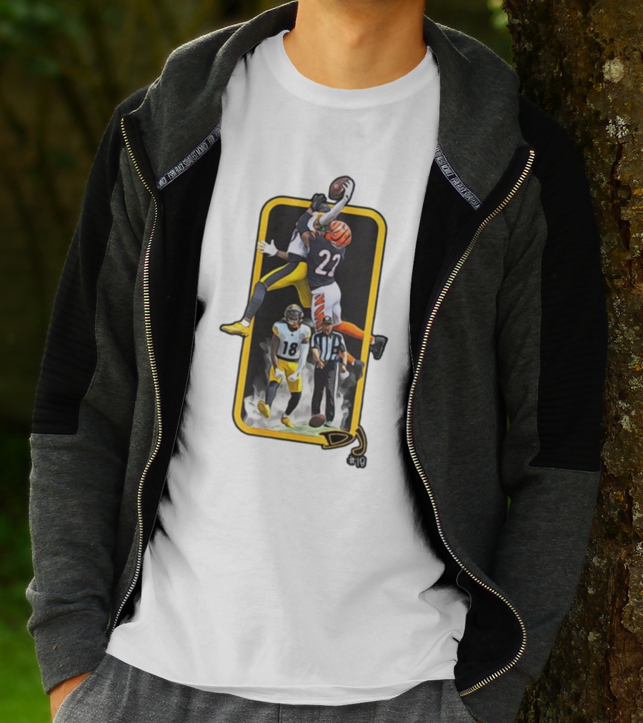 DJ #18 Big Play Football Match Jump Clash T-Shirt