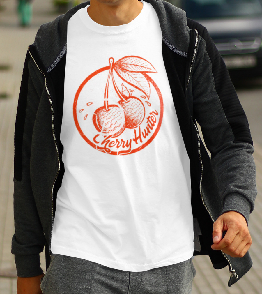 Cherry Hunter Vintage Retro Design Cherries T-Shirt