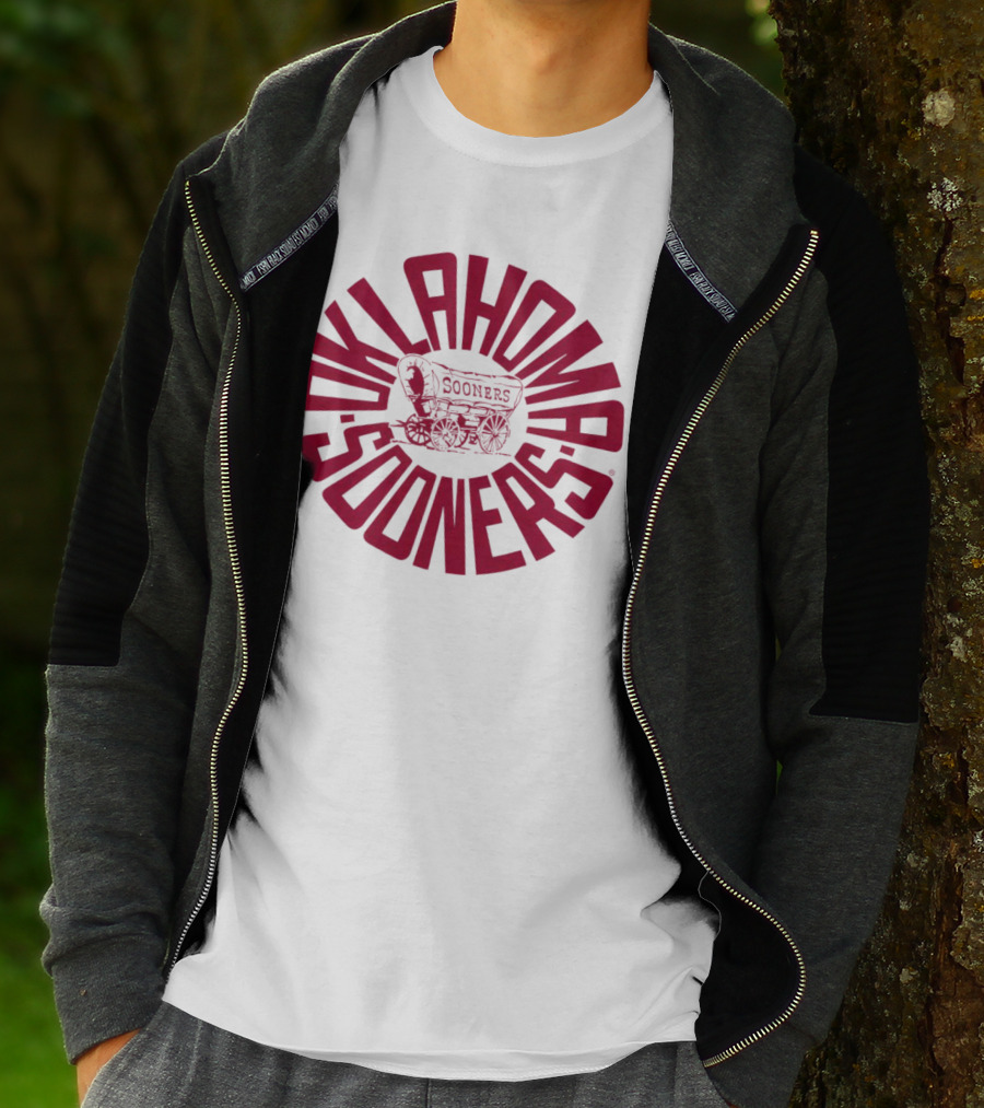 Oklahoma Sooners Covered Wagon Circle T-Shirt
