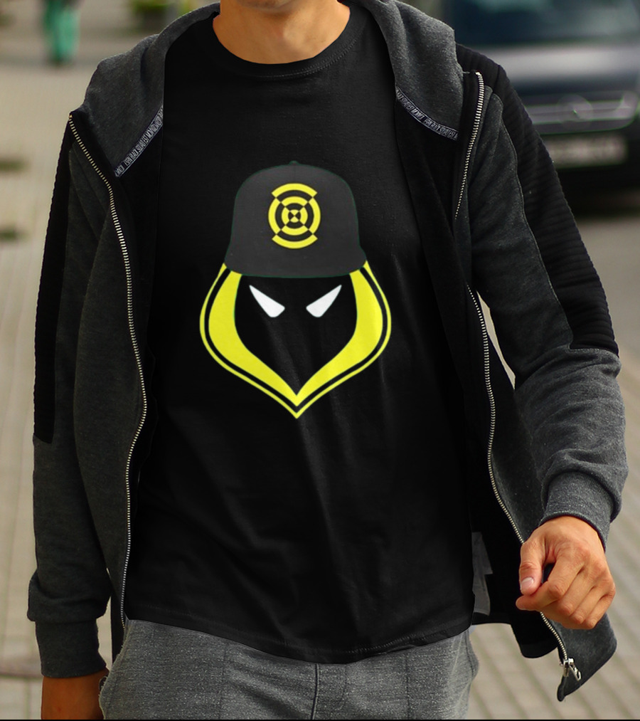 Lag-Liners Stealth Emblem With Black Cap And Yellow T-Shirt