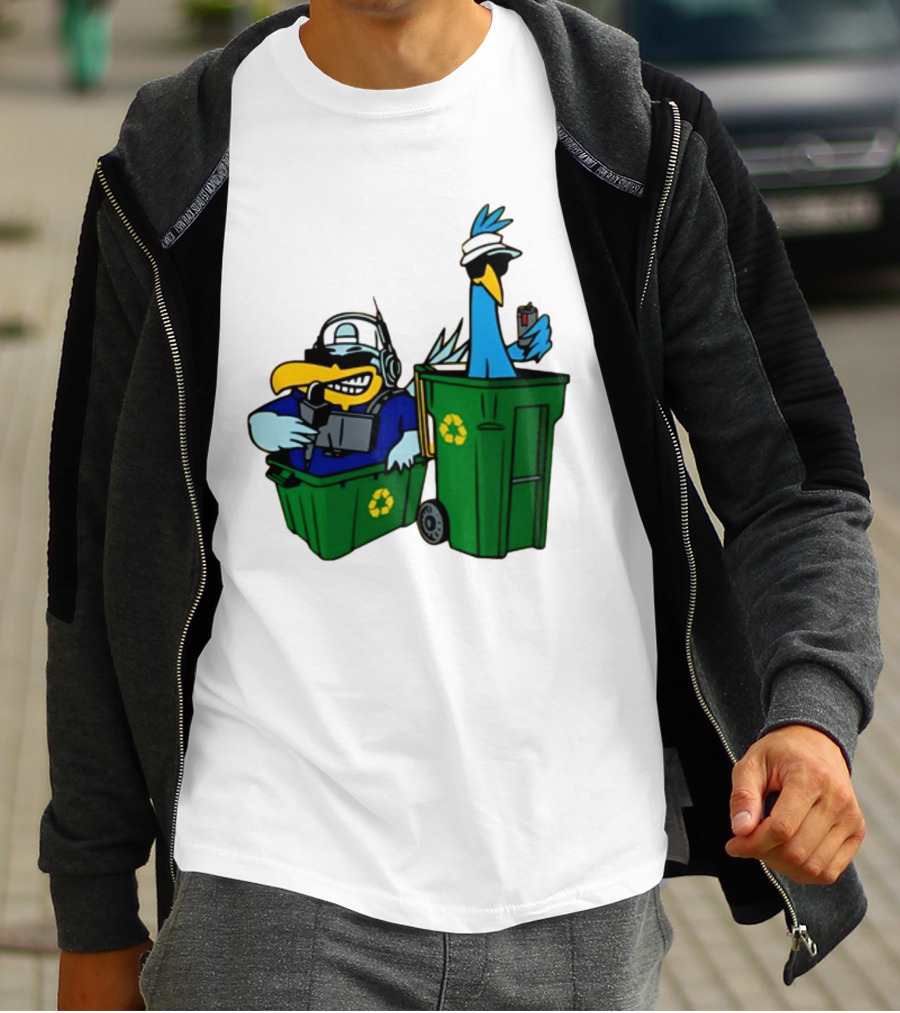 Fairwayjockey Birdie Juice The People’S Birdies Golf Duo Recycling Bins Image T-Shirt
