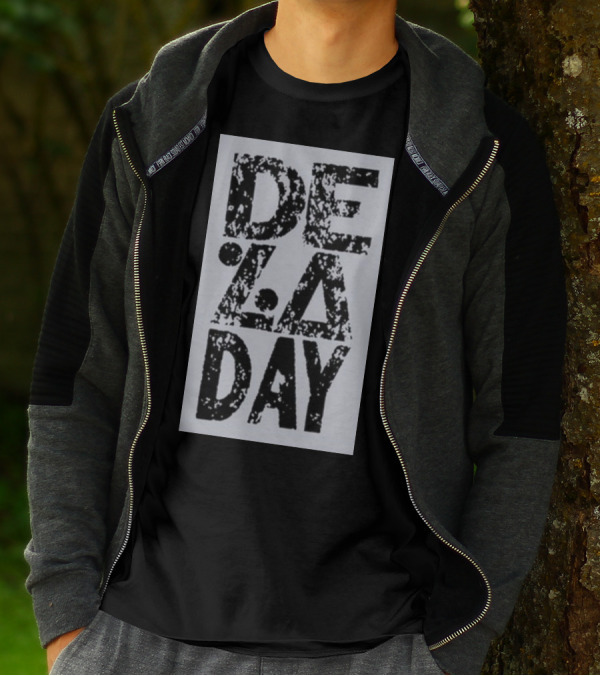DE LA DAY T-Shirt
