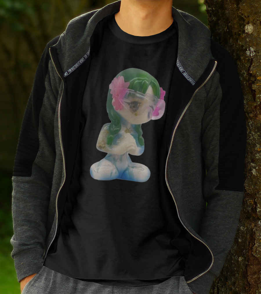 Kikillopieces Tanaka Resin Figurine With Green Hair And Pink Flower Accessories T-Shirt