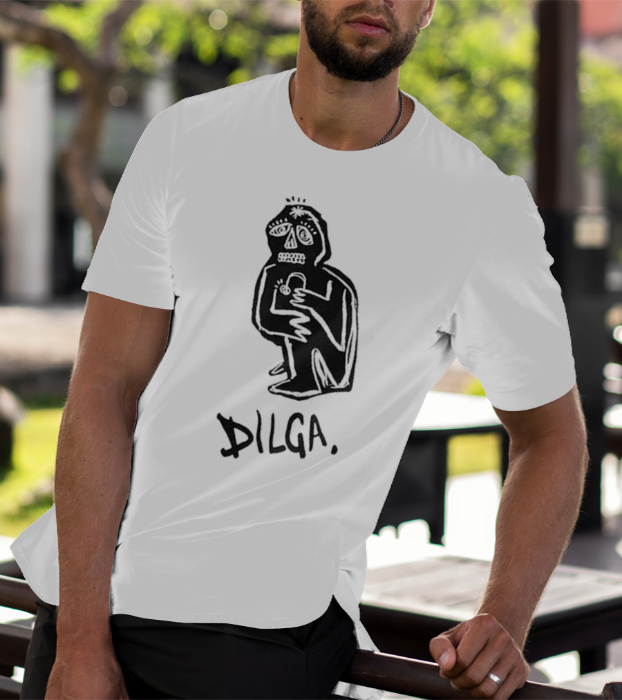 DILGA Boxy Character Holding Lock T-Shirt
