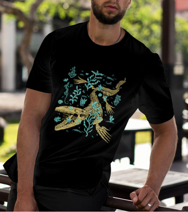 Mosasaurus Fossils Fitas Underwater Skeleton And Seaweed Scene T-Shirt