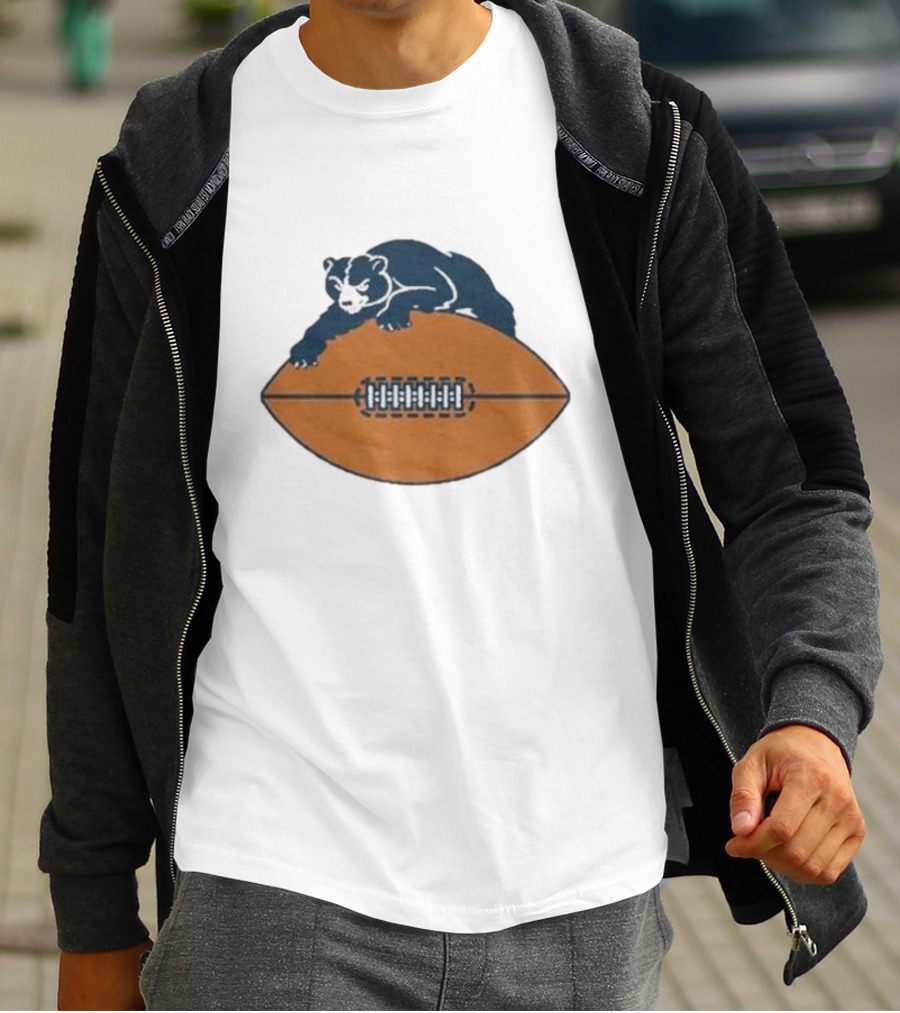 Chicago Bears Vintage Bear And Football Logo 1946 T-Shirt