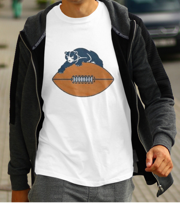 Chicago Bears Vintage Bear And Football Logo 1946 T-Shirt