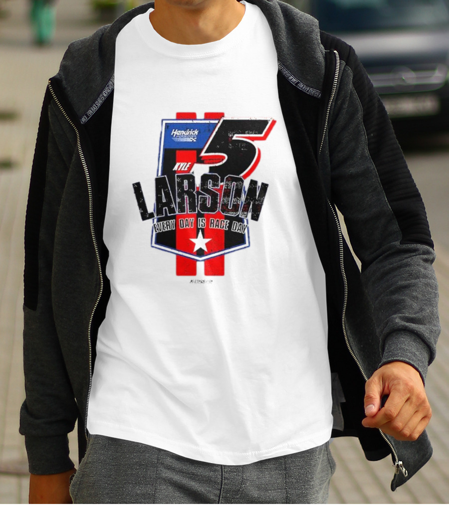 Kyle Larson Hendrick Motorsports Number 5 Every Day Is Race Day Flag T-Shirt