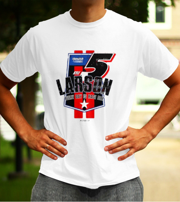 Kyle Larson Hendrick Motorsports Number 5 Every Day Is Race Day Flag T-Shirt