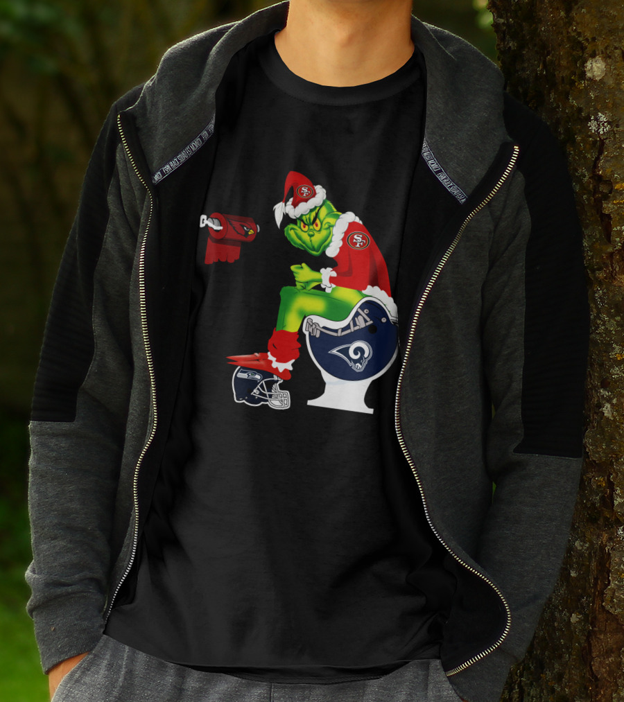 49ers Grinch On Rams Toilet With Cardinals Toilet Paper Seahawks Helmet T-Shirt