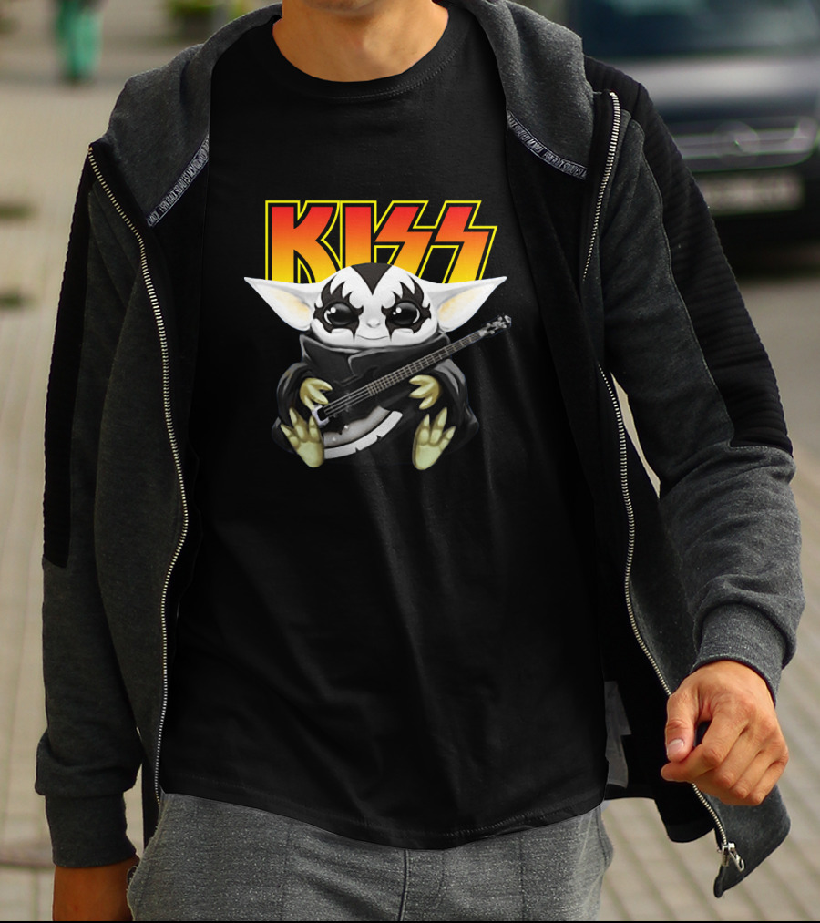 Baby Yoda Kiss Rock Bass Player T-Shirt