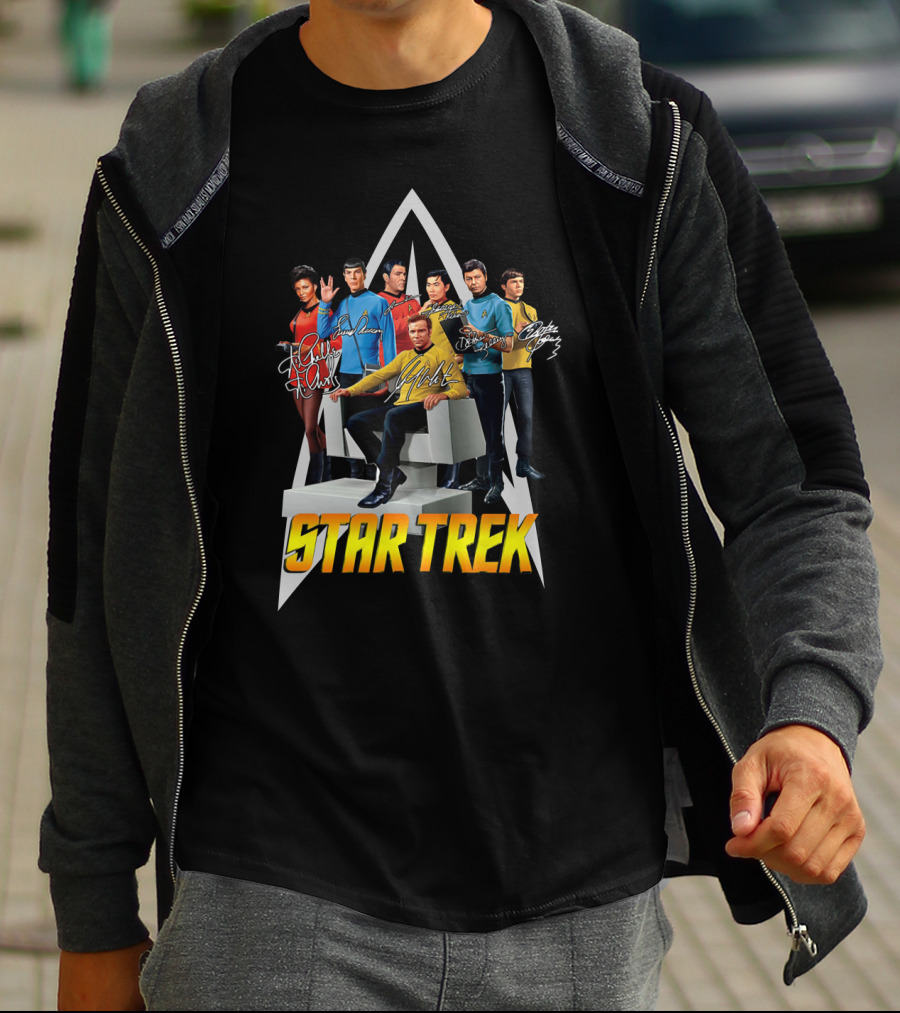 Star Trek Cast Character Ensemble T-Shirt