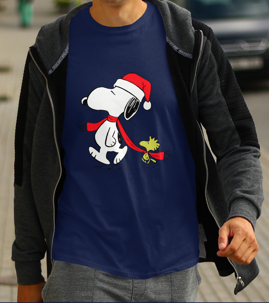 Snoopy Santa Hat And Woodstock Christmas Peanuts Scarf T-Shirt