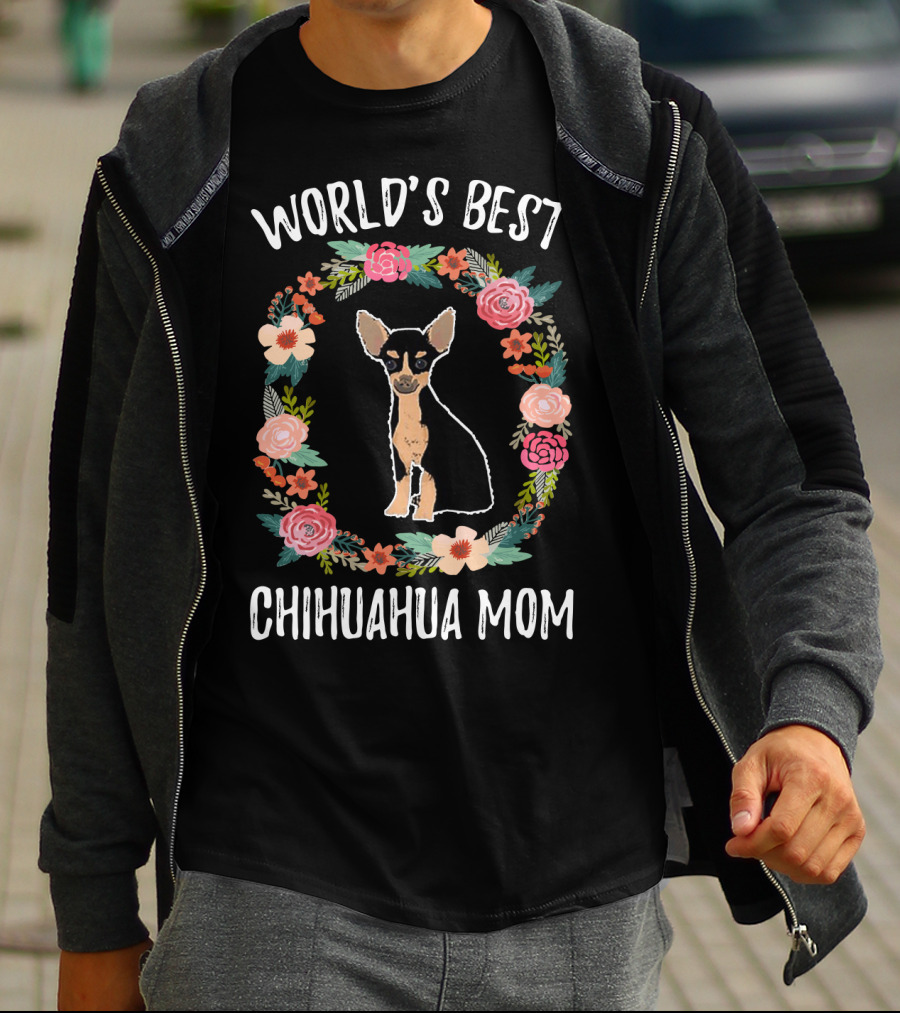 World's Best Chihuahua Mom Black Chihuahua Floral Circle T-Shirt