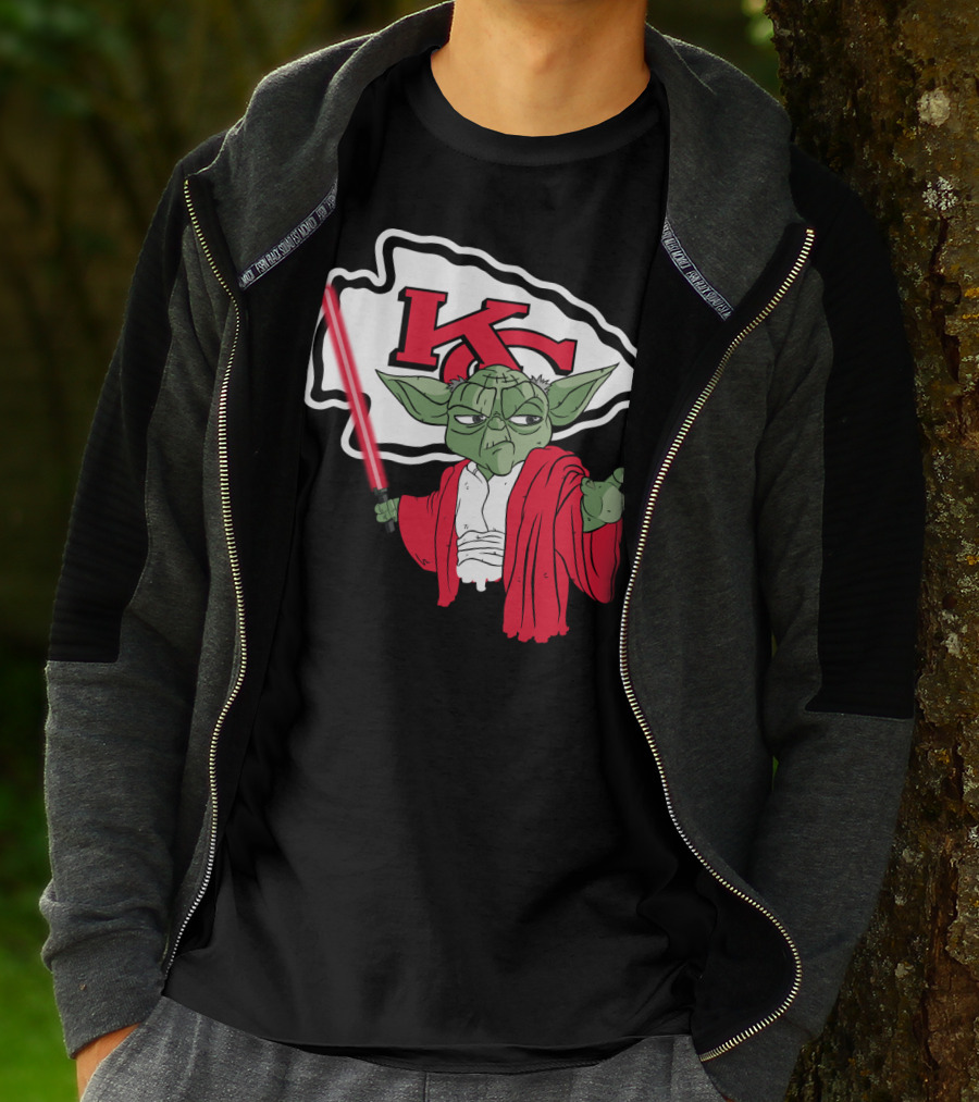 Kansas City Chiefs Yoda Lightsaber Fan T-Shirt