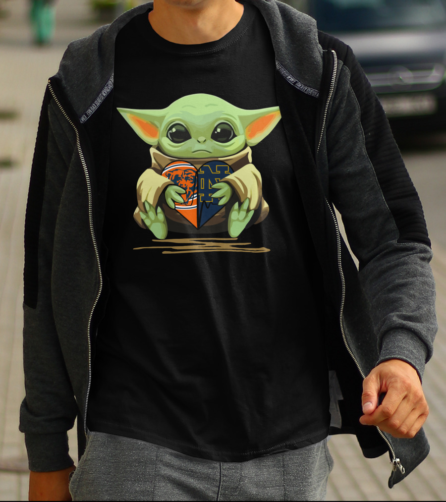 Baby Yoda Holding Chicago Bears And Notre Dame Irish Heart-Shaped T-Shirt