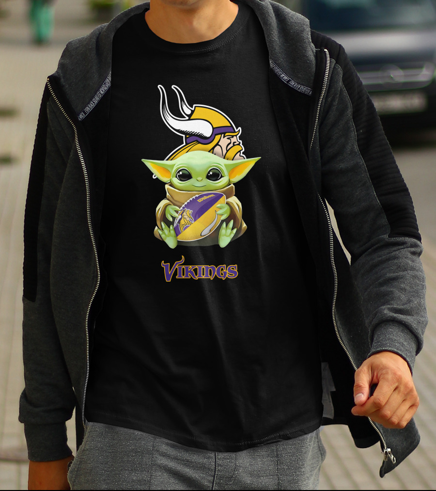 Minnesota Vikings Baby Yoda Hugging Football Fan Vikings T-Shirt