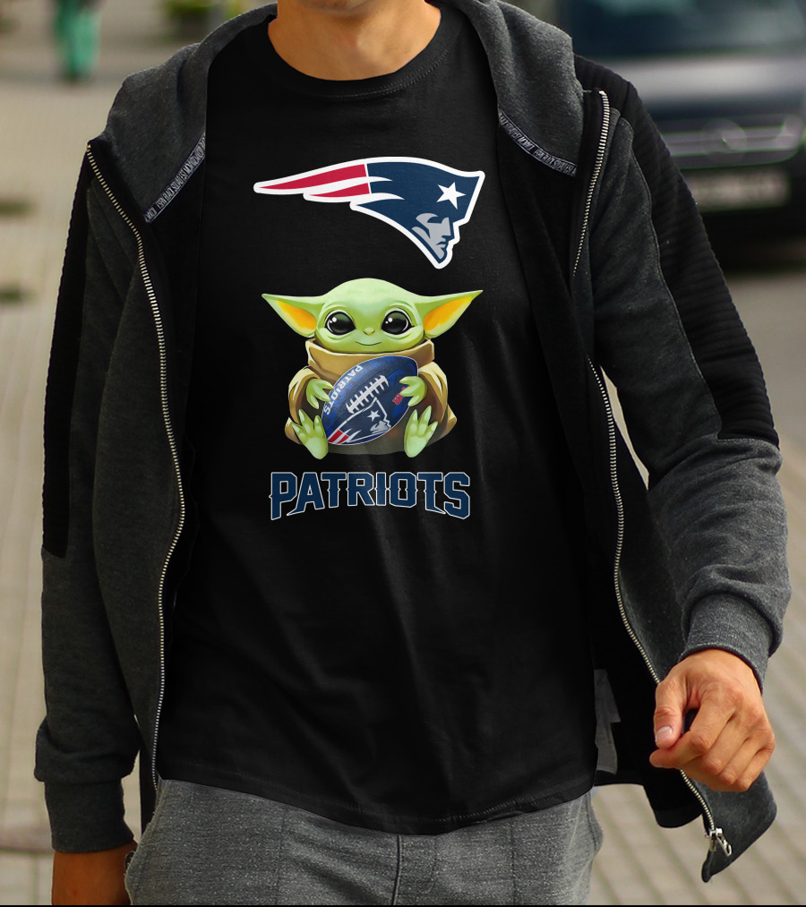 Baby Yoda Hugging New England Patriots Football Logo Fans T-Shirt