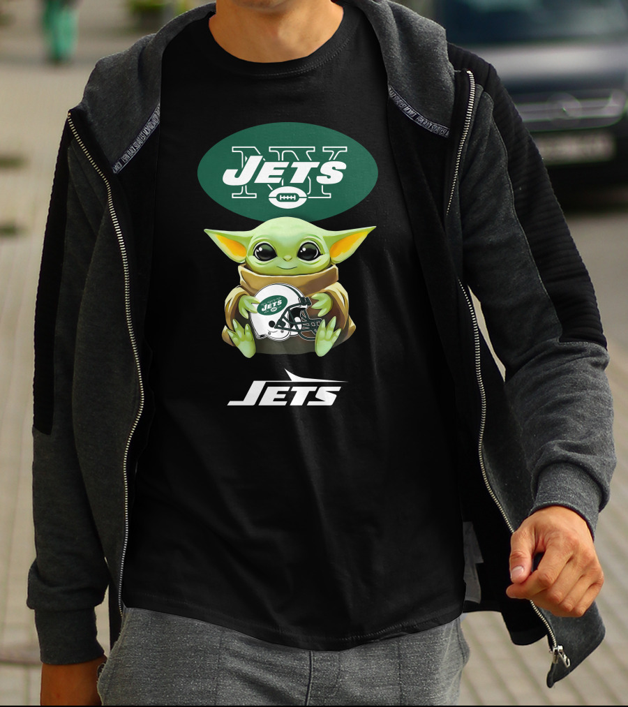 Baby Yoda Holding New York Jets NFL Helmet Football Fan T-Shirt