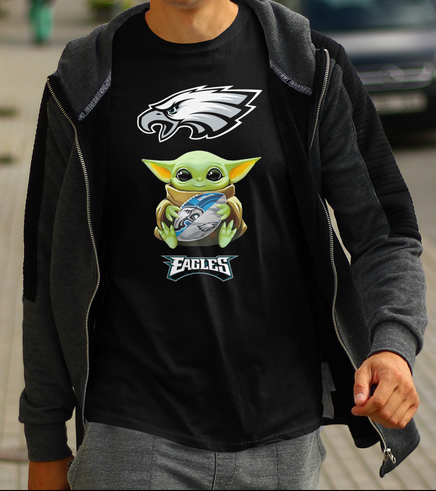 Baby Yoda Hug Philadelphia Eagles Football Team T-Shirt
