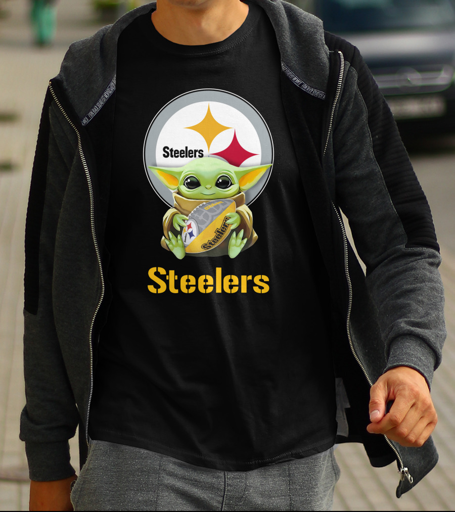 Star Wars Baby Yoda Hug Steelers Football Fan Tailgate T-Shirt