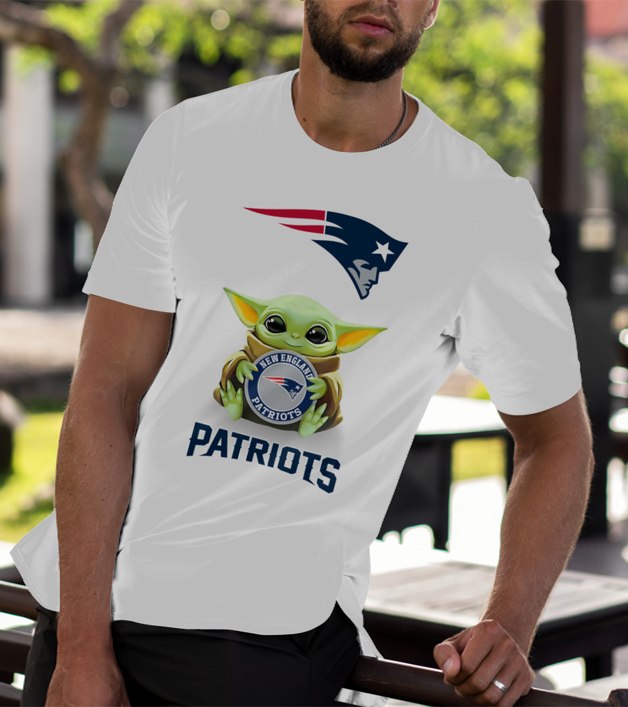 Star Wars Baby Yoda New England Patriots Hugging T-Shirt